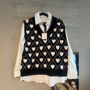 Sioni Black‎ and White Heart Pattern V-Neck Sweater